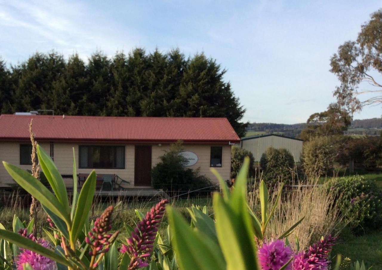 Cherry Top Farmstay - Boutique Eco Village Lilydale Екстер'єр фото